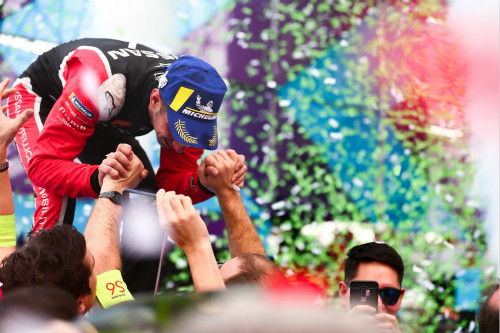 2. 日產e.dams車隊首次登上第六賽季電動方程式錦標賽領獎臺_meitu_3.jpg